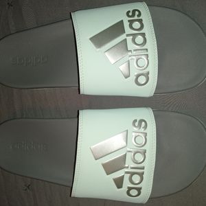 Nwot women's size 11 slip.ons